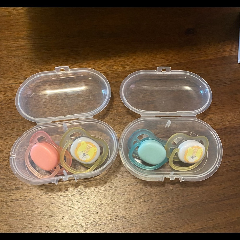 Avent Ultra Air Pacifiers (set of four with sterilizer/cases)